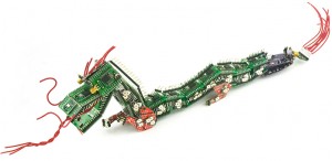 dragon-hecho-con-tablero-de-circuitos.jpg